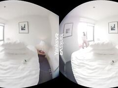Marina's Spectacular Orgasm in Virtual Reality